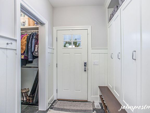 2nd image of 605 Greenwood Ave SE