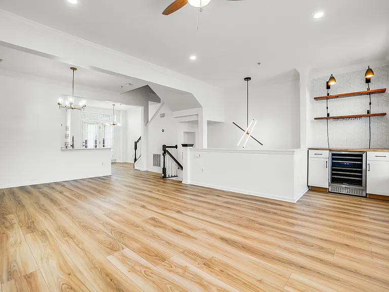 3603 Madison Ln — Photo 6