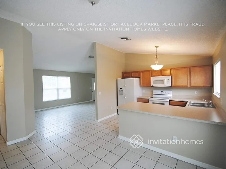 1582 Wyoming Dr SE — Photo 3