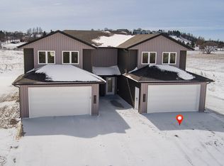 1726 Heart Ridge Loop SE, Mandan, ND 58554