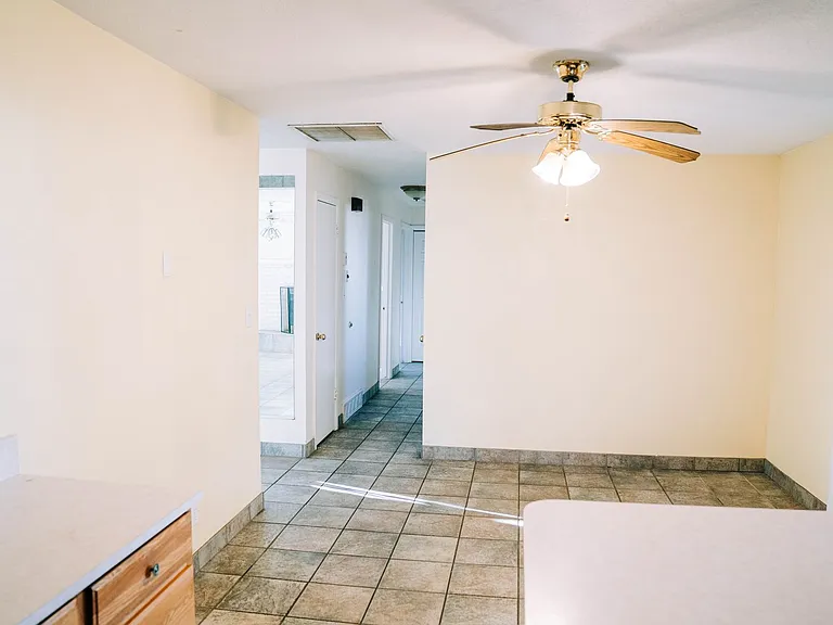 2170 W Meadow St — Photo 10