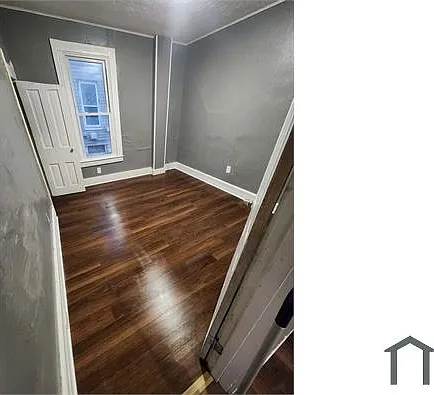 407 W 22nd St #1 — Photo 4