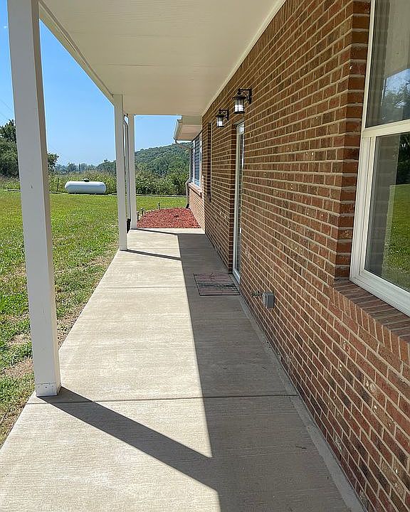 445 Monument Rd, Wathena, KS 66090 Zillow