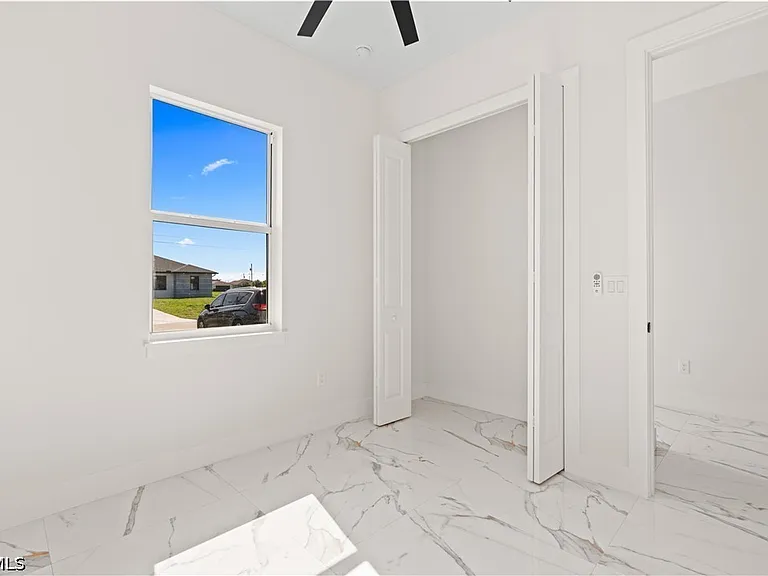 430 Petite Ave — Photo 16
