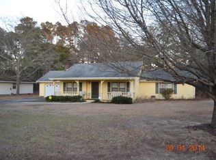 11961 Cypress Dr, Laurinburg, NC 28352