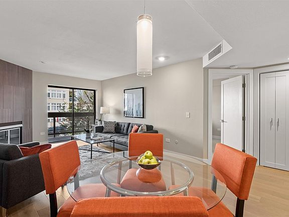 5th image of 350 N Detroit St APT 213
