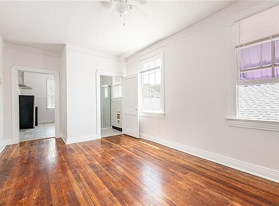 4th image of 2832 Bell St Unit F