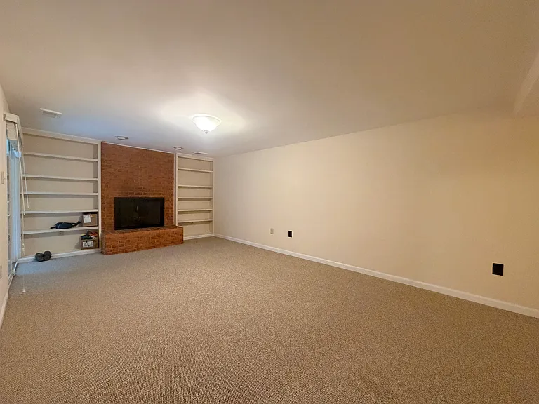 7418 Crestberry Ln — Photo 51