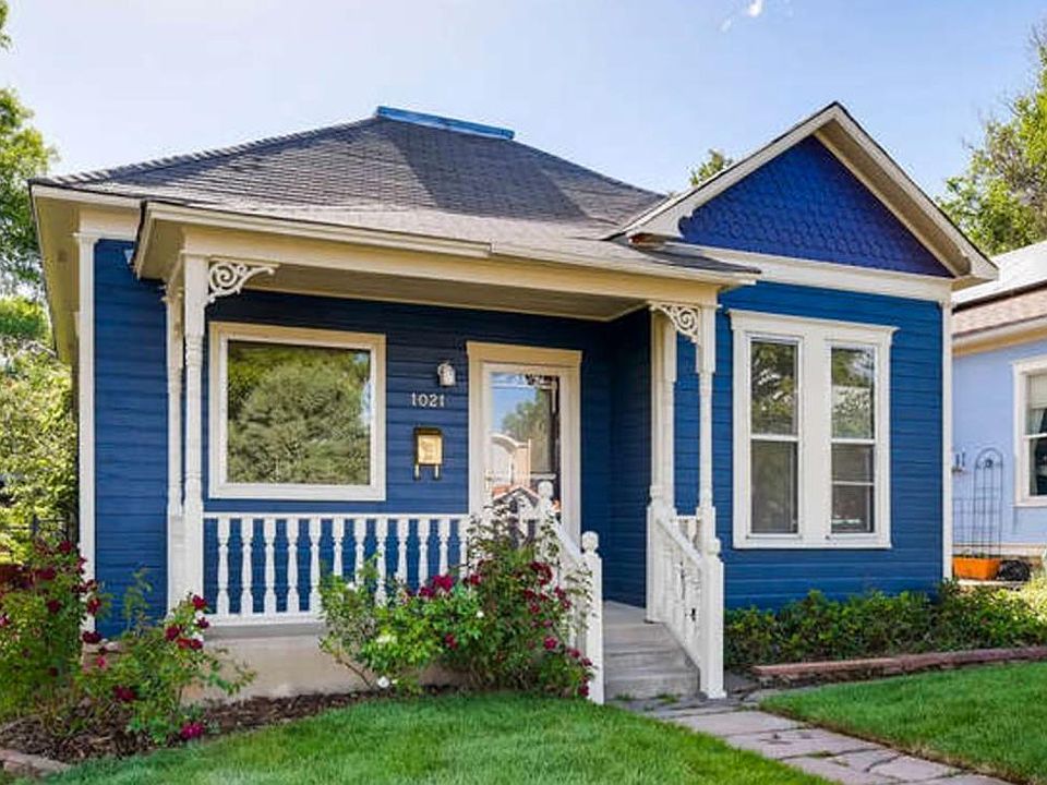Beautiful historic home within walking distance of downtown Louisville!