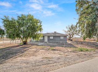 9707 S Henderson Rd, Raisin City, CA