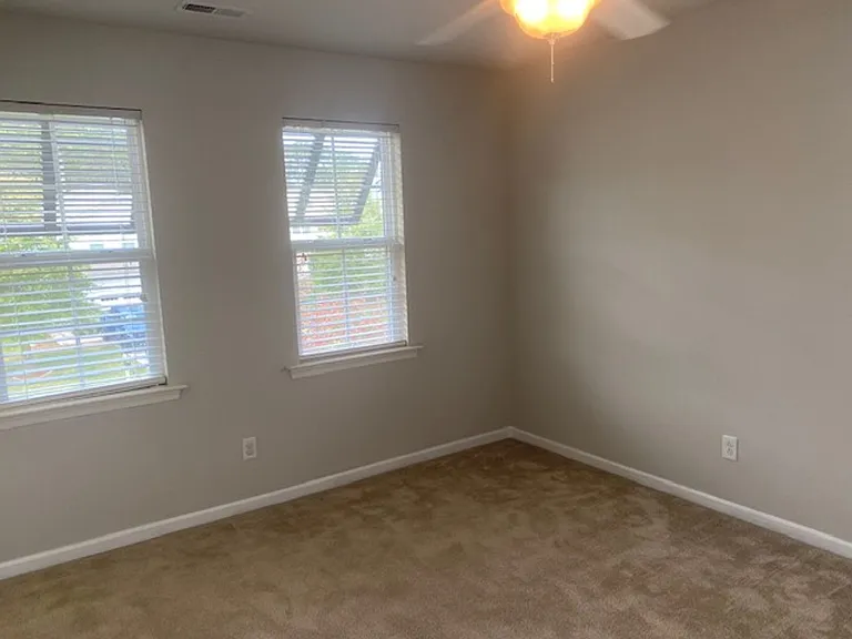 203 Linfoot Ct — Photo 28
