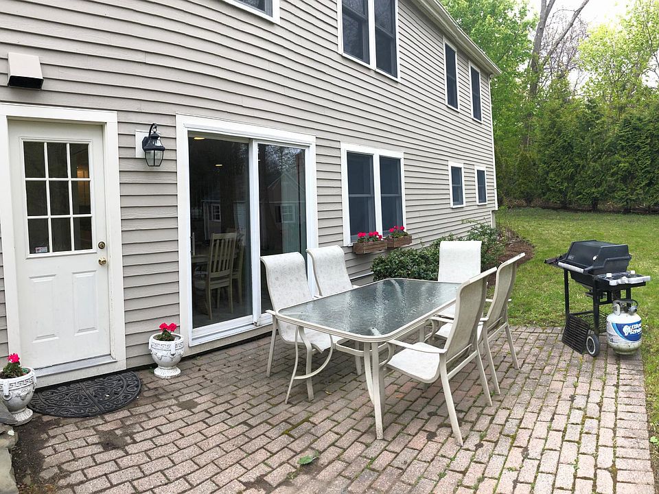 Pleasant, Private entrance and Patio view.