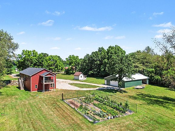 2nd image of 10064 Love Rd