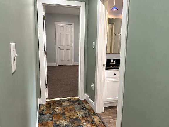 5th image of 43 Abbott St #A