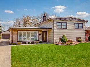 7717 Mason Ave, Burbank, IL 60459