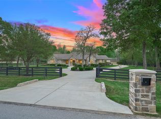 26205 Crown Ranch Blvd, Montgomery, TX 77316