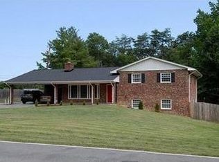 1904 Collingwood Rd, Alexandria, VA 22308