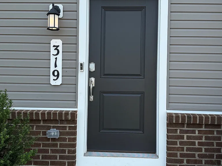 319 Sandy Bottom Cir — Photo 2