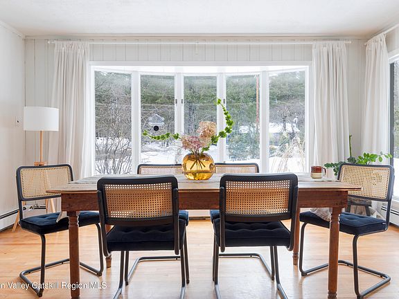 4th image of 26 Krom Road