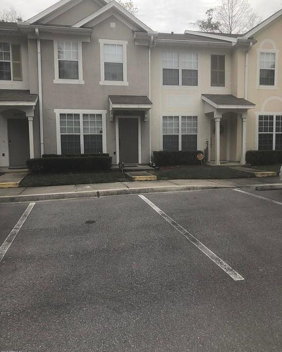 1st image of 8440 Thornbush Ct