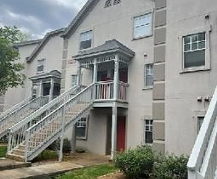 2500 Avent Ferry Rd — Photo 2