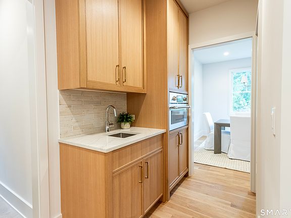 5th image of 27 Bauer Pl Extension