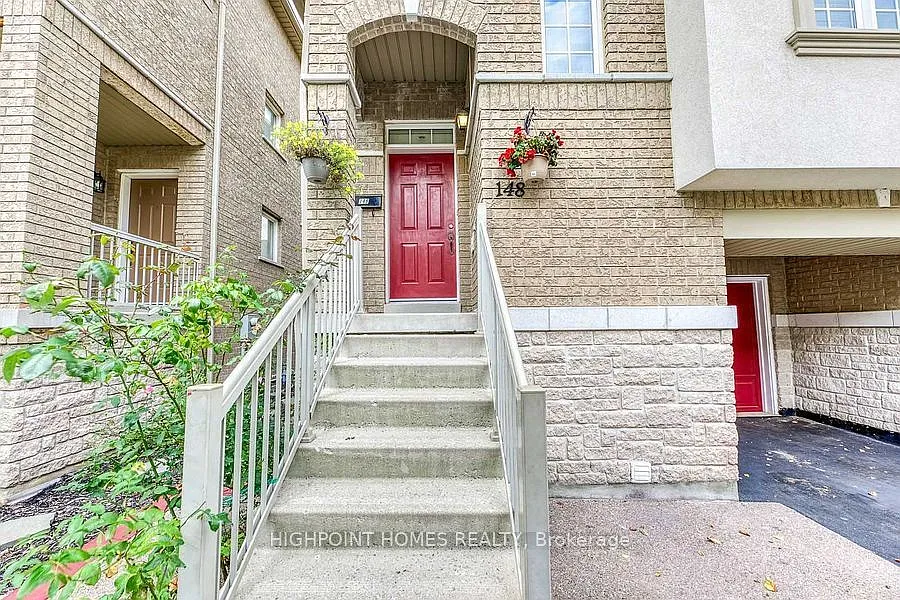 4 bed, $3,600 — Photo 2