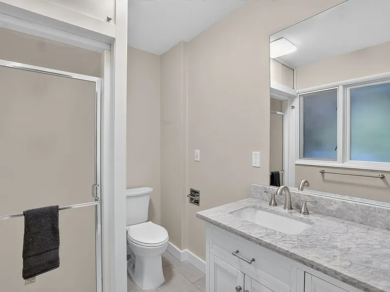 910 York Rd — Photo 8