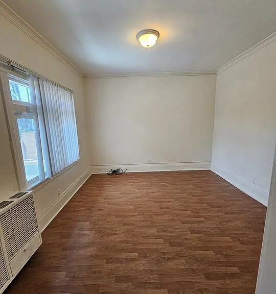 1822 S Oxford Ave — Photo 5