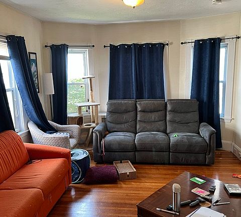 4th image of 19-21 Auburn St #19