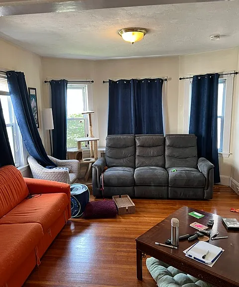 19-21 Auburn St #19 — Photo 4