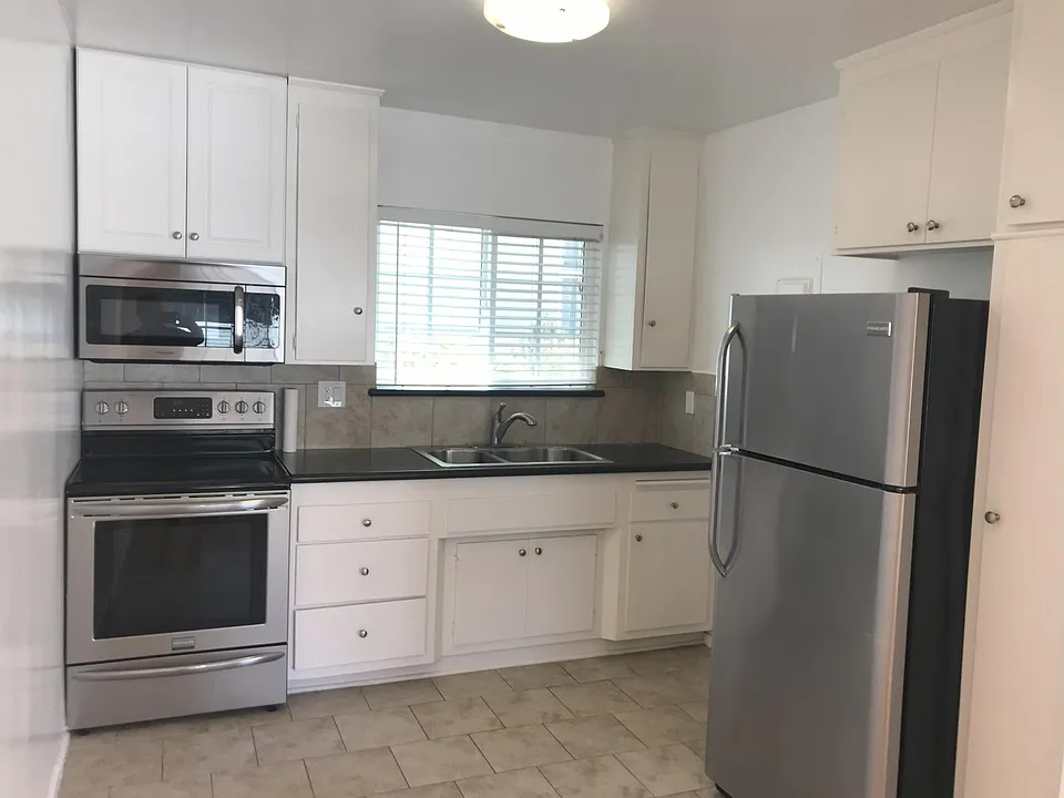 1248 9th St #7