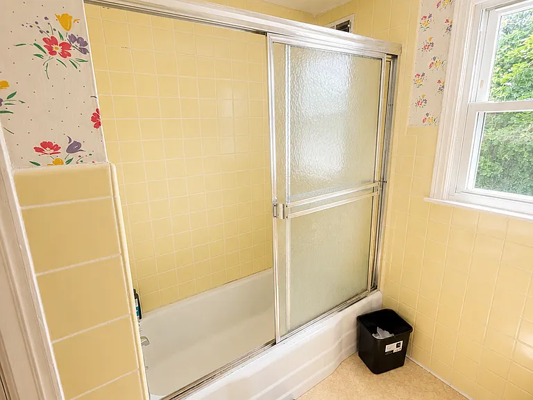 2nd Floor Bathroom