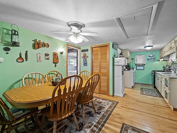 5th image of 13478 Old Lake Rd Unit 15