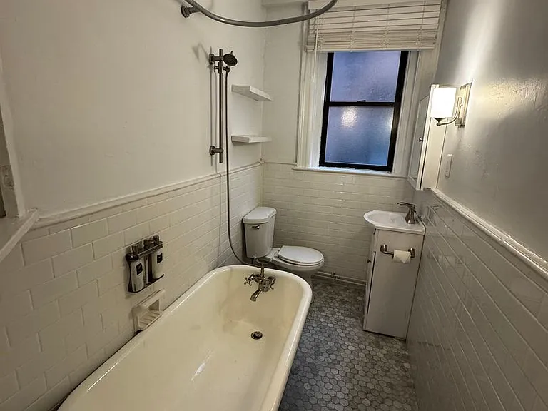 4901 Friendship Ave. — Photo 48