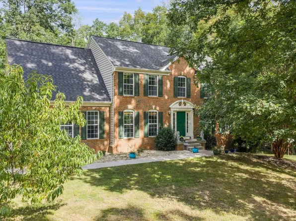 419 Carter Ln, Louisa, VA 23093