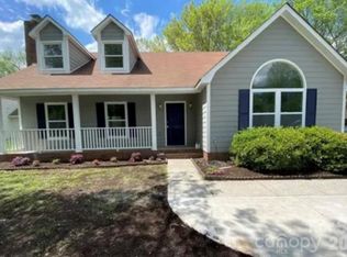 10520 Queensmead Cir, Charlotte, NC 28273