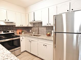 133 N Spring St APT 8, Winston Salem, NC 27101