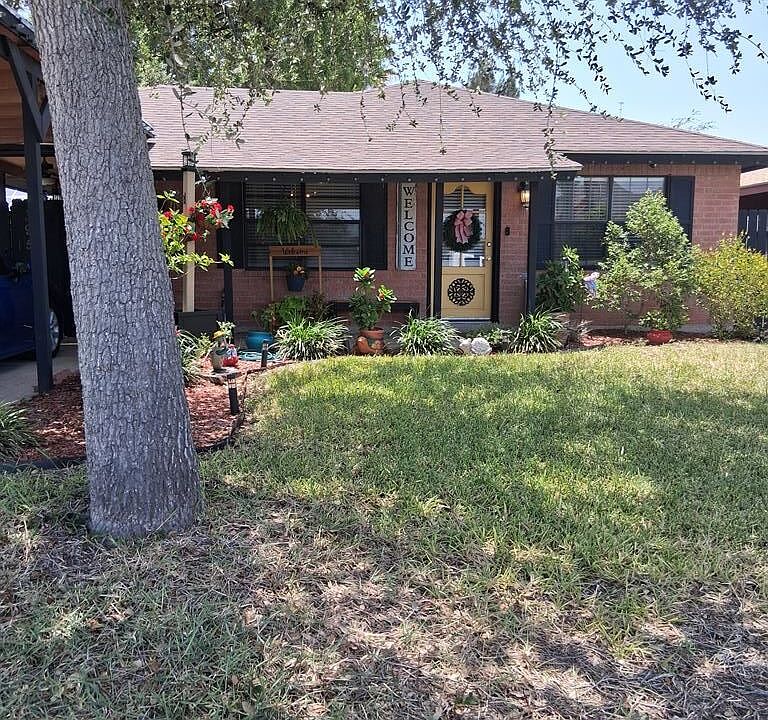 1st image of 395 Red Rose St