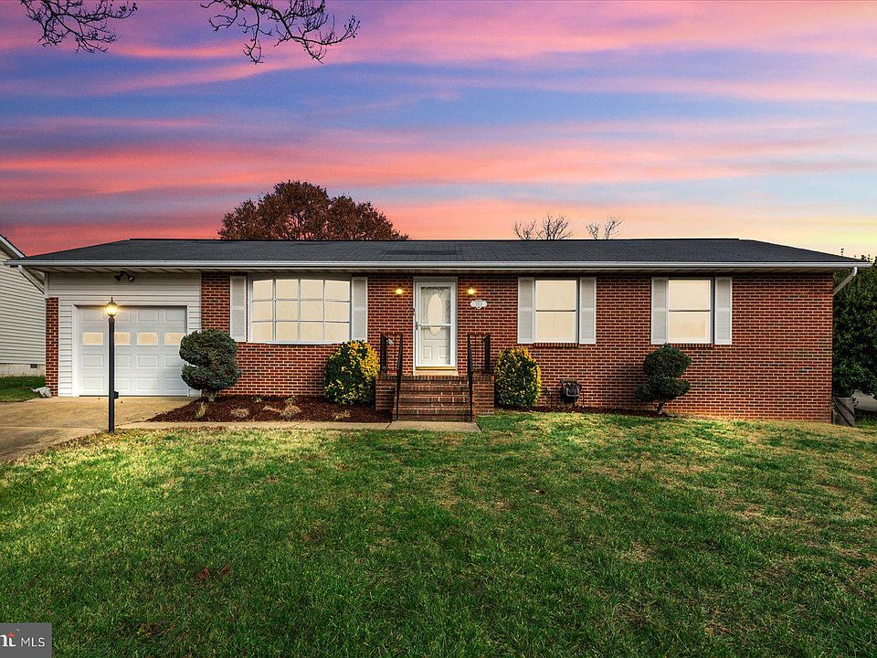1st image of 1213 Dewberry Dr