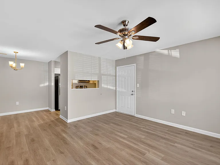 Nevin Place Apartments — Photo 32