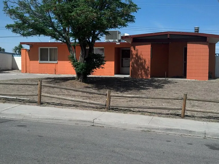 Palma Vista Ave — Photo 6