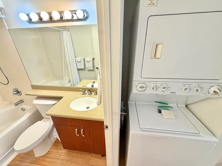 1778 Ala Moana Blvd #1402 — Photo 10