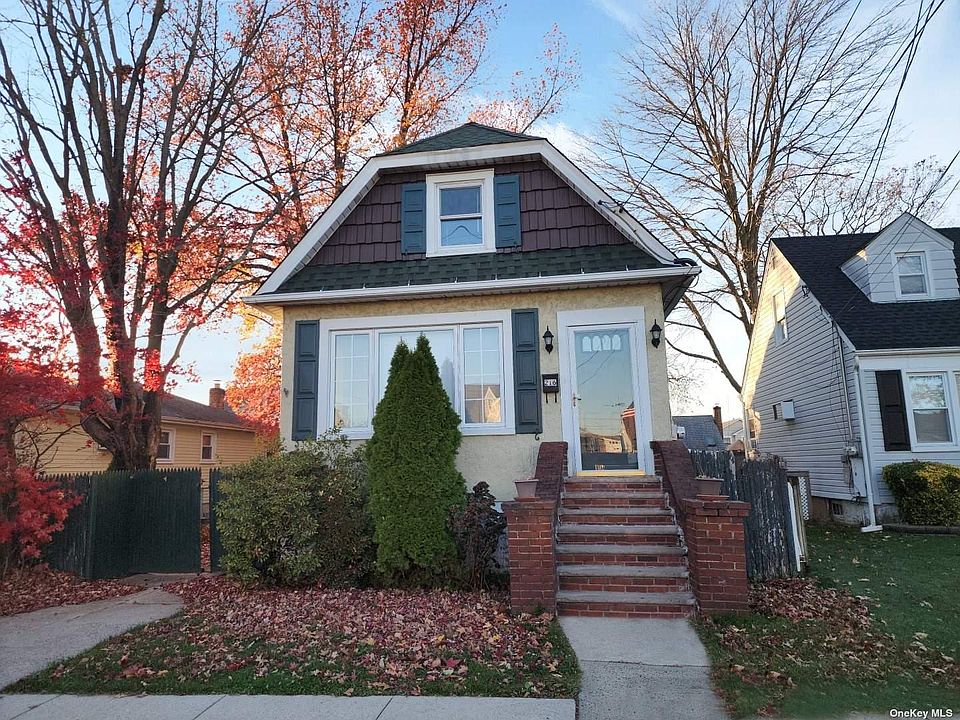 1st image of 216 Clement Ave