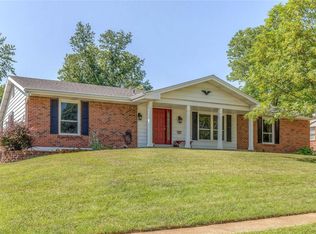 206 Wildbrier Dr, Ballwin, MO