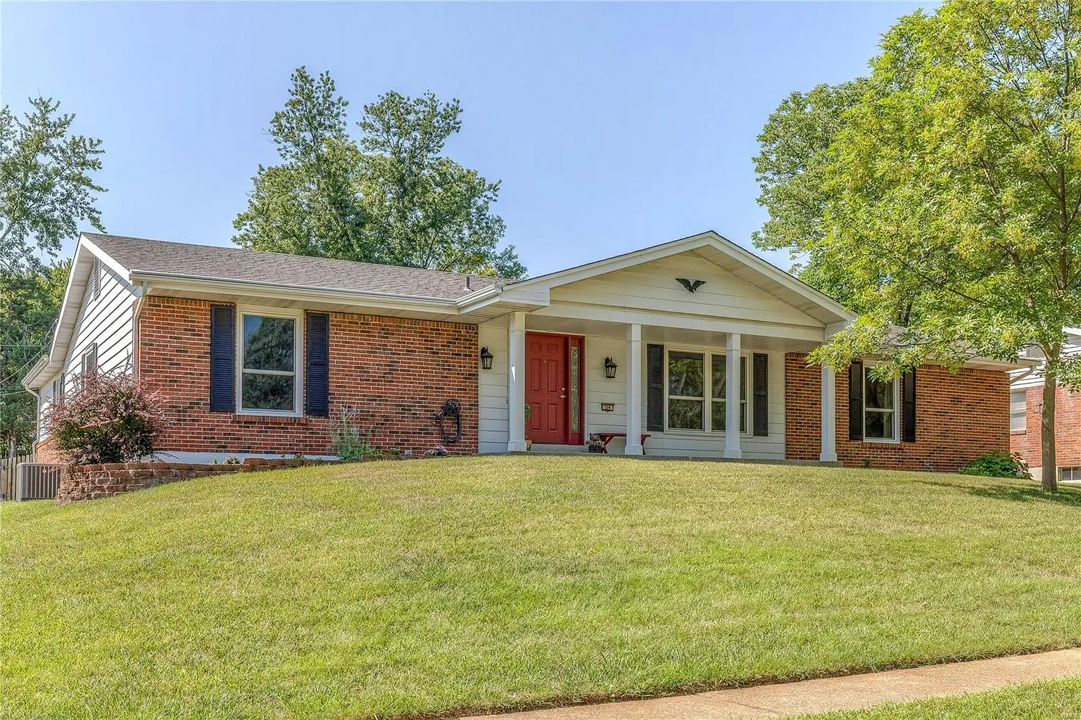 206 Wildbrier Dr photo 1