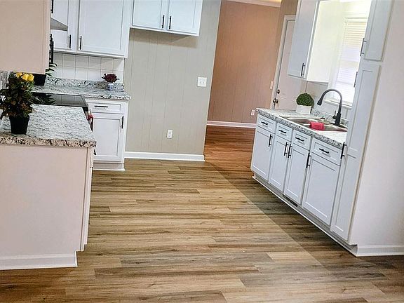 5th image of 136 Wire Rd