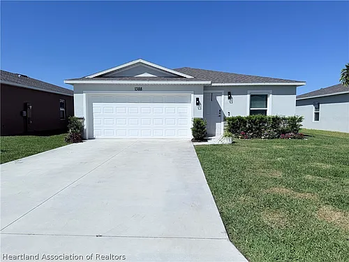 1388 Stone Ridge Cir Photo 1