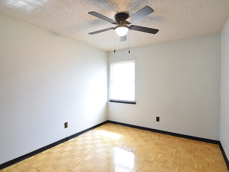 2518 Skyline Dr — Photo 14