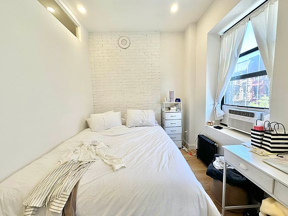 2nd image of 228 W 18th St APT 33